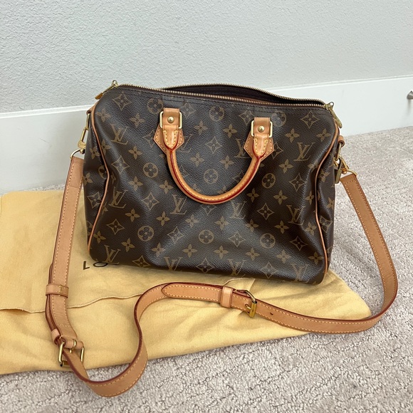 Louis Vuitton Handbags - LOUIS VUITTON Monogram Speedy Bandouliere 30 adjustable strap